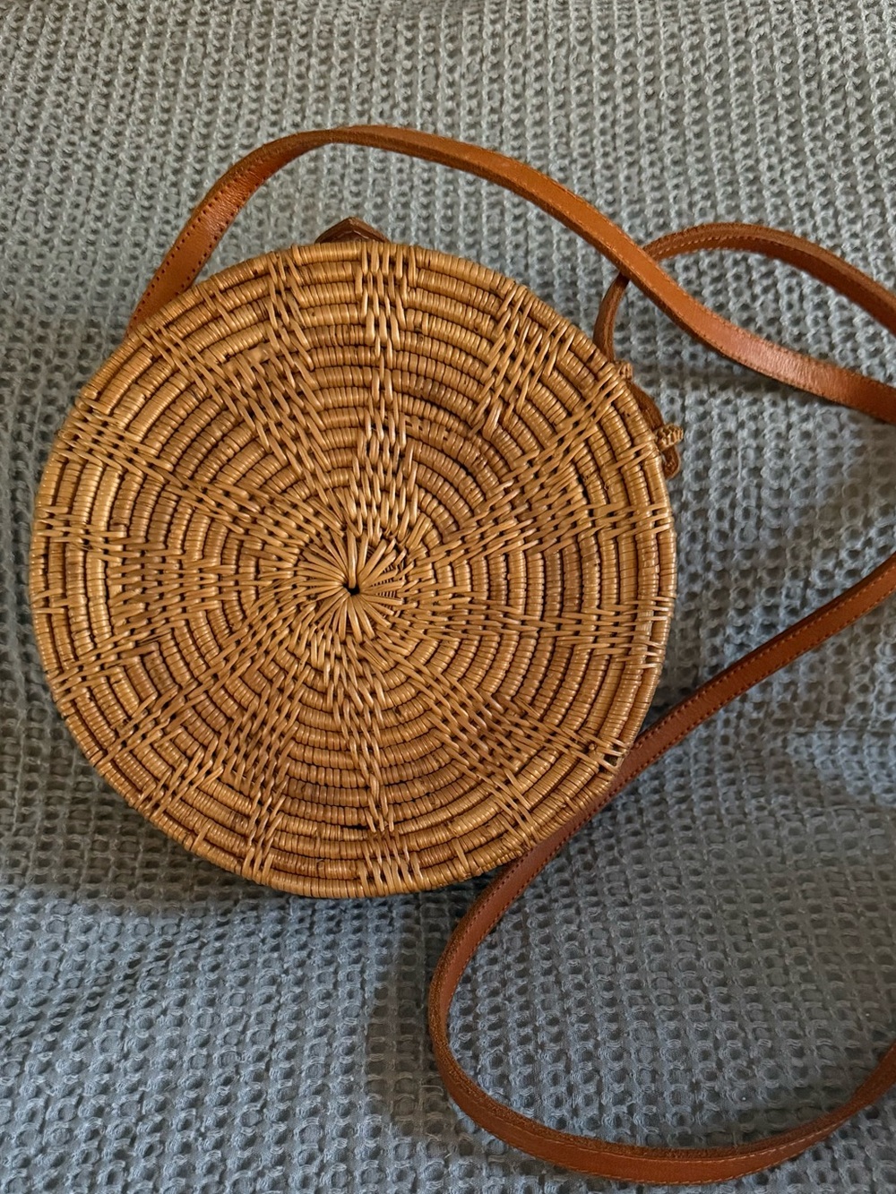 Round Woven Crossbody Bag - Tan
